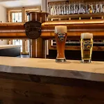 Und Landgasthof Zachschuster 酒店