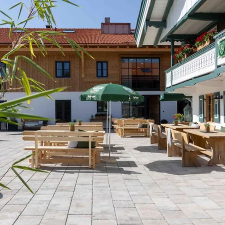 Und Landgasthof Zachschuster 호텔 Gaissach